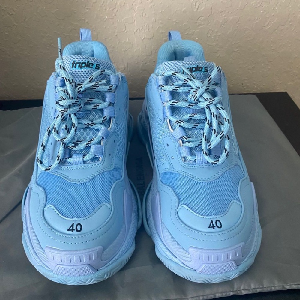 Balenciagas size 8 men